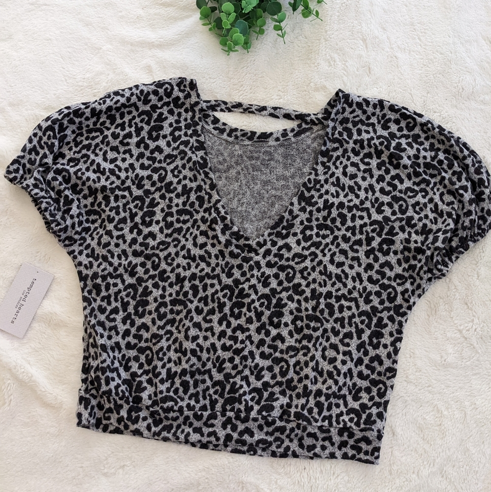 🌷3/15🌷 NWT Tempted Hearts Grey Cheetah Print Relaxed Fit Knit Tee Size S